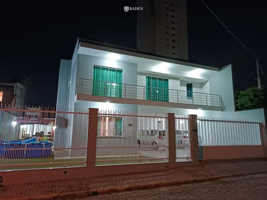 Foto 2 de Casa com 3 quartos à venda, 180m2 em São Francisco de Assis, Camboriu - SC