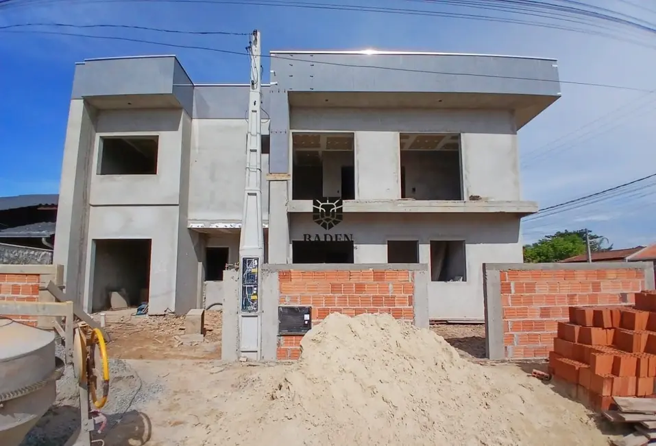 Foto 1 de Casa com 2 quartos à venda, 66m2 em Barra Velha - SC