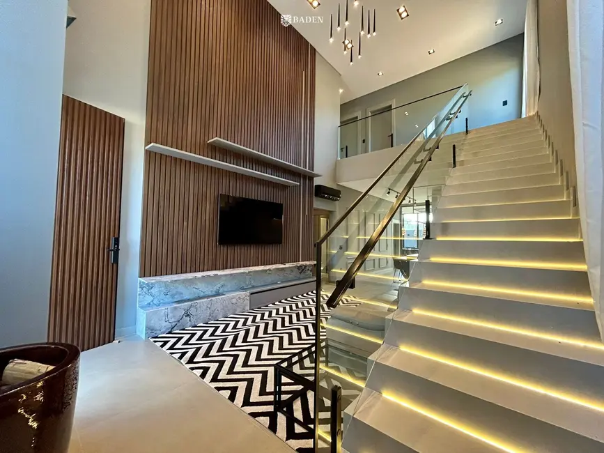 Foto 9 de Casa com 4 quartos à venda, 296m2 em Camboriu - SC