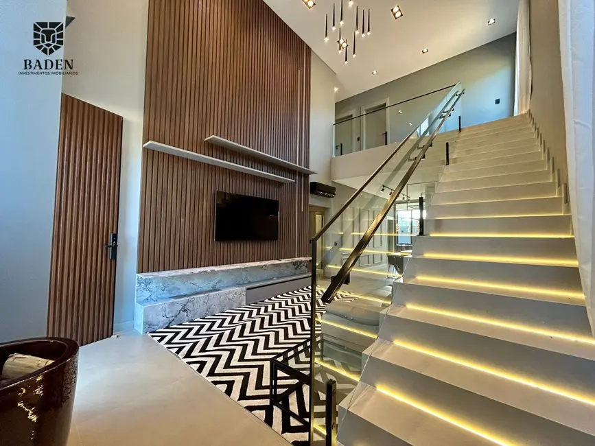 Foto 9 de Casa com 4 quartos à venda, 296m2 em Camboriu - SC