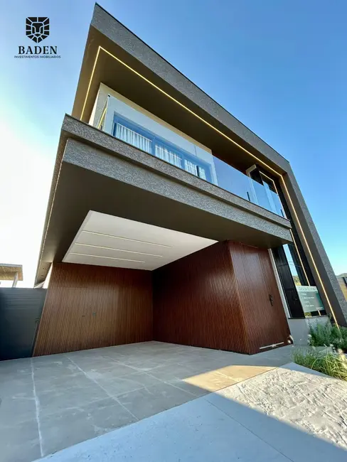 Foto 3 de Casa com 4 quartos à venda, 296m2 em Camboriu - SC