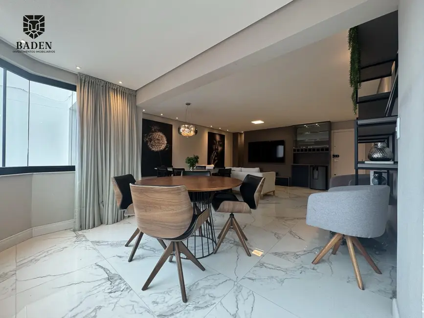 Foto 3 de Apartamento com 3 quartos para alugar, 130m2 em Balneario Camboriu - SC