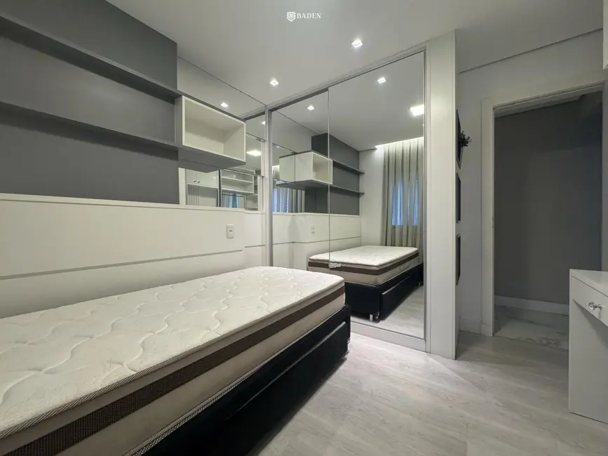 Foto 6 de Apartamento com 3 quartos à venda, 130m2 em Balneario Camboriu - SC