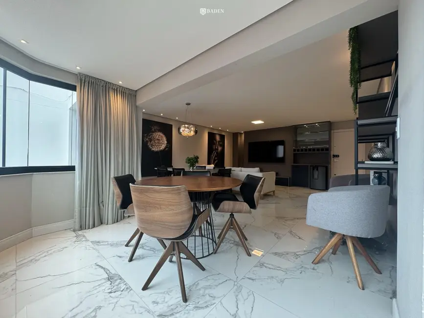 Foto 3 de Apartamento com 3 quartos à venda, 130m2 em Balneario Camboriu - SC