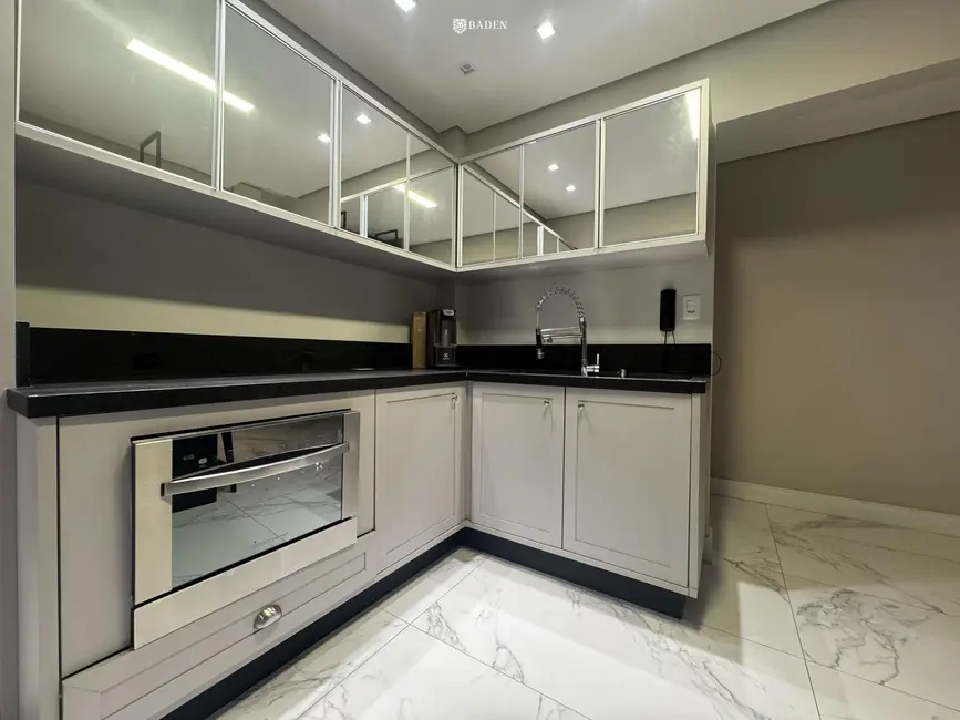 Foto 5 de Apartamento com 3 quartos à venda, 130m2 em Balneario Camboriu - SC