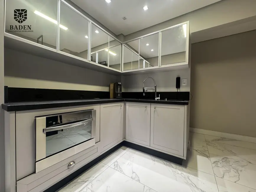 Foto 5 de Apartamento com 3 quartos para alugar, 130m2 em Balneario Camboriu - SC