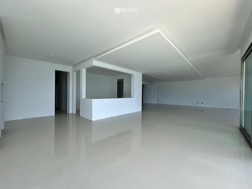 Foto 6 de Cobertura com 5 quartos à venda, 660m2 em Centro, Itapema - SC