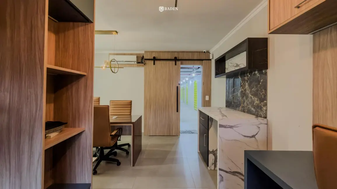 Foto 9 de Loja com 1 quarto à venda, 270m2 em Municípios, Balneario Camboriu - SC