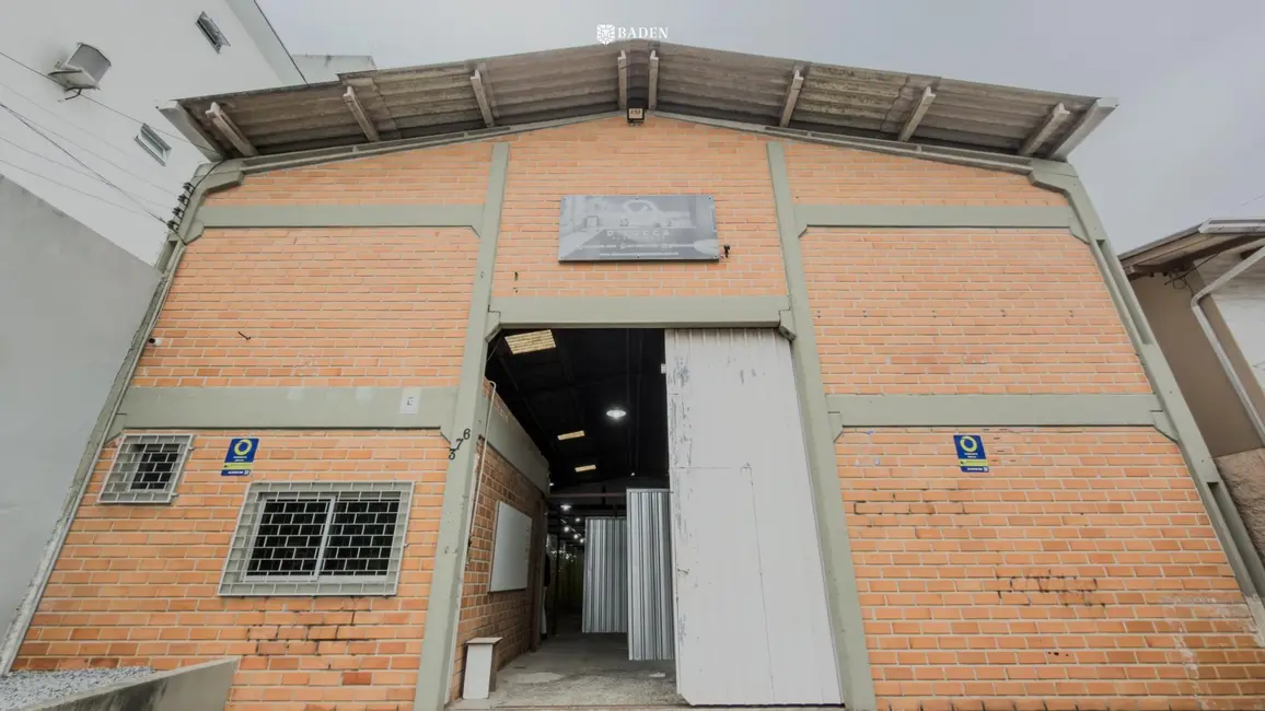 Foto 4 de Loja com 1 quarto à venda, 270m2 em Municípios, Balneario Camboriu - SC