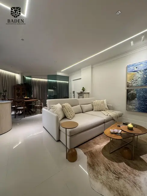 Foto 4 de Apartamento com 3 quartos à venda, 125m2 em Itapema - SC