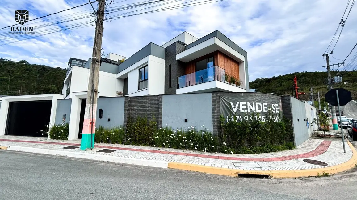 Foto 1 de Casa com 4 quartos à venda, 176m2 em São Francisco de Assis, Camboriu - SC