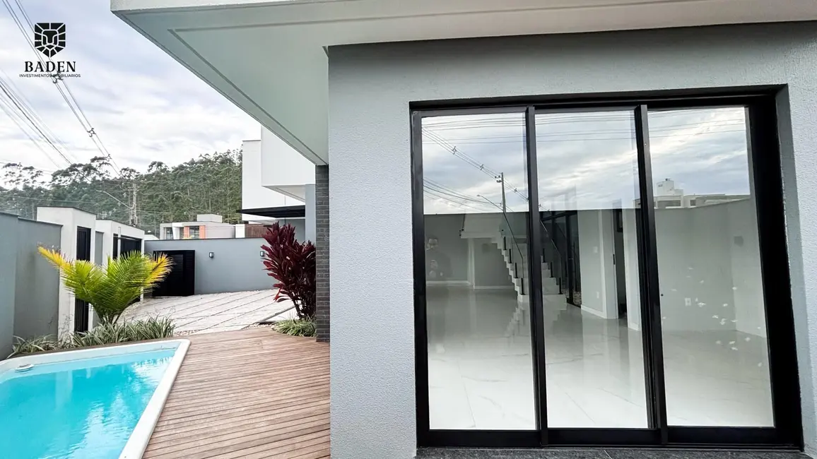 Casa com 4 quartos à venda, 176m2 em São Francisco de Assis, Camboriu - SC - imagem 9 Foto 9 de Casa com 4 quartos à venda, 176m2 em São Francisco de Assis, Camboriu - SC