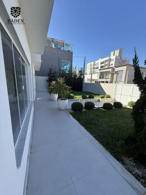 Foto 9 de Casa com 2 quartos à venda, 400m2 em Centro, Balneario Camboriu - SC