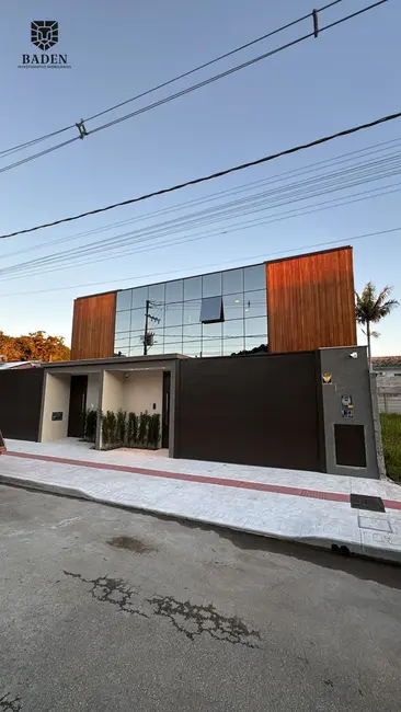 Casa com 3 quartos à venda, 240m2 em Barra, Balneario Camboriu - SC - imagem 1 Foto 1 de Casa com 3 quartos à venda, 240m2 em Barra, Balneario Camboriu - SC