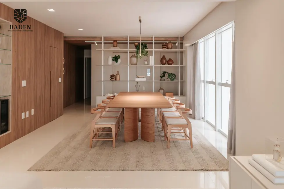 Apartamento com 4 quartos à venda, 237m2 em Balneario Camboriu - SC - imagem 3 Foto 3 de Apartamento com 4 quartos à venda, 237m2 em Balneario Camboriu - SC