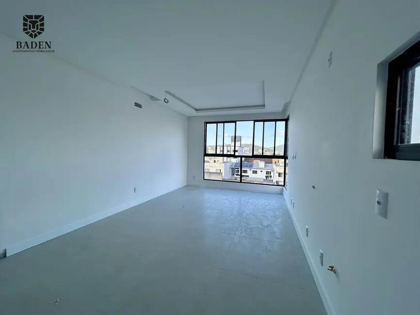 Foto 2 de Apartamento com 2 quartos à venda, 80m2 em Areias, Camboriu - SC