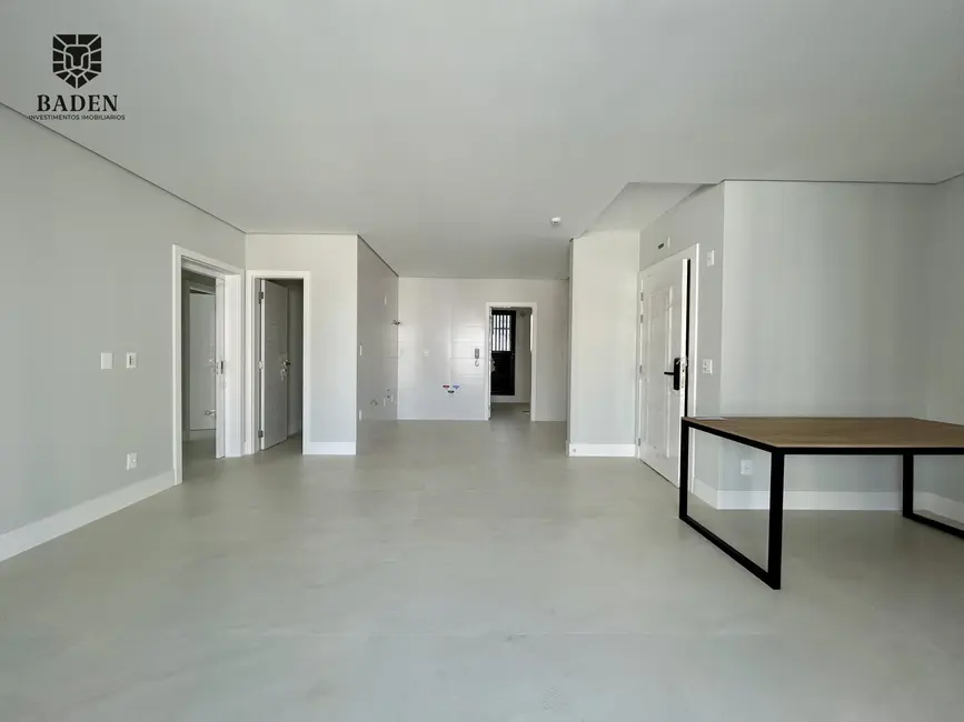 Apartamento com 4 quartos à venda, 137m2 em Centro, Balneario Camboriu - SC - imagem 8 Foto 8 de Apartamento com 4 quartos à venda, 137m2 em Centro, Balneario Camboriu - SC