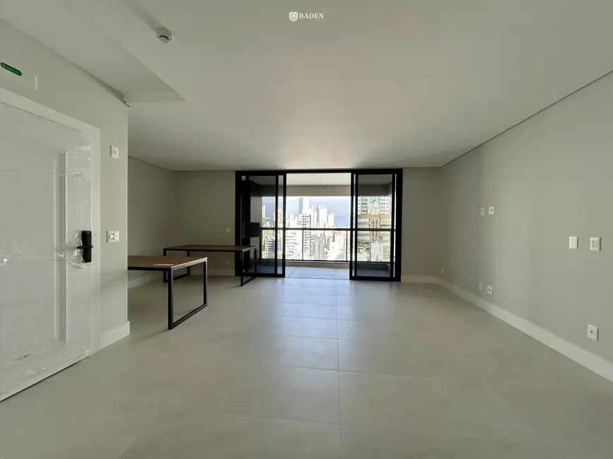 Foto 1 de Apartamento com 4 quartos à venda, 137m2 em Centro, Balneario Camboriu - SC