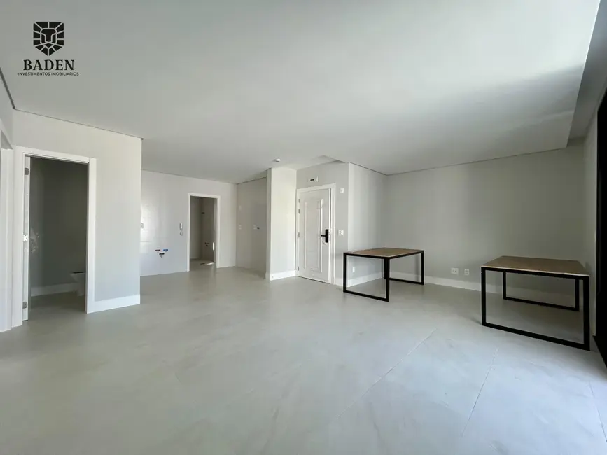 Apartamento com 4 quartos à venda, 137m2 em Centro, Balneario Camboriu - SC - imagem 4 Foto 4 de Apartamento com 4 quartos à venda, 137m2 em Centro, Balneario Camboriu - SC