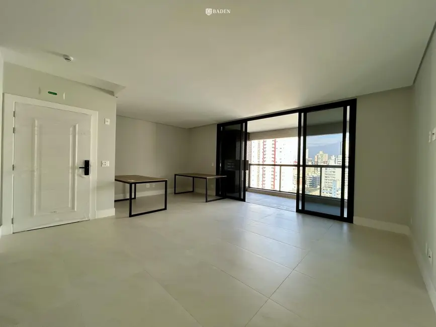 Foto 3 de Apartamento com 4 quartos à venda, 137m2 em Centro, Balneario Camboriu - SC