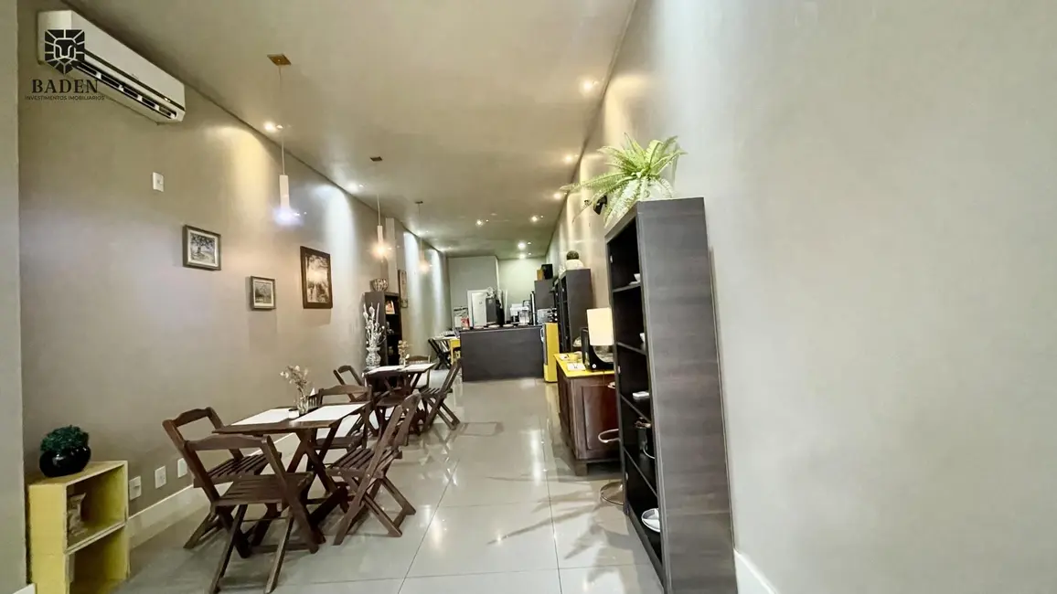 Foto 3 de Loja com 1 quarto à venda, 70m2 em Pioneiros, Balneario Camboriu - SC