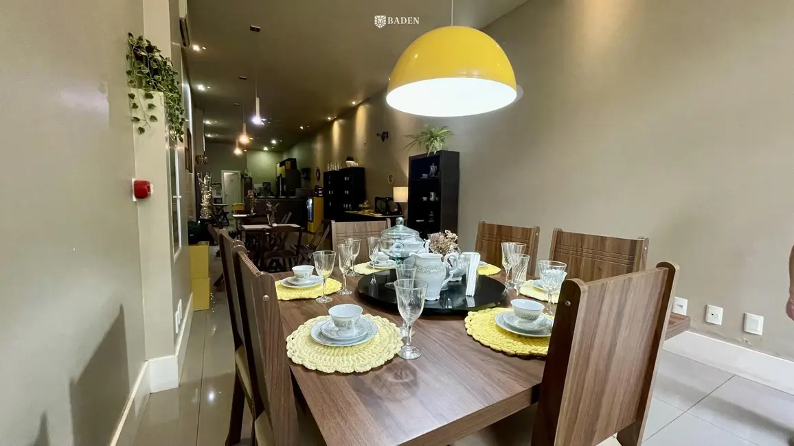 Foto 4 de Loja com 1 quarto à venda, 70m2 em Pioneiros, Balneario Camboriu - SC