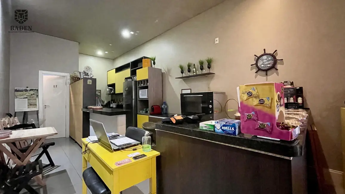 Foto 9 de Loja com 1 quarto à venda, 70m2 em Pioneiros, Balneario Camboriu - SC