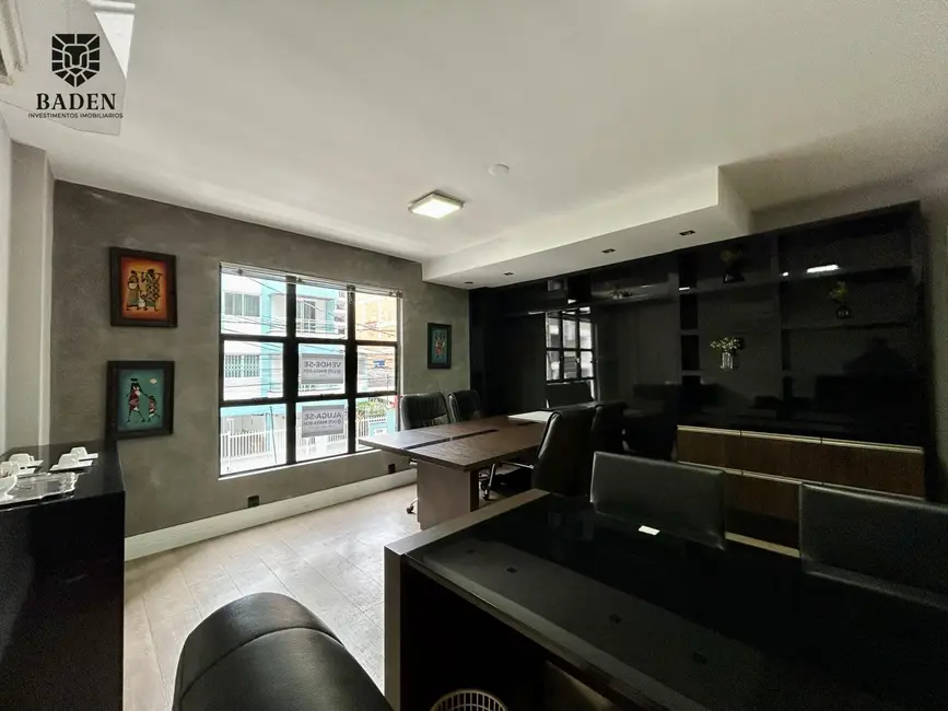 Foto 2 de Sala Comercial com 3 quartos à venda, 124m2 em Centro, Balneario Camboriu - SC