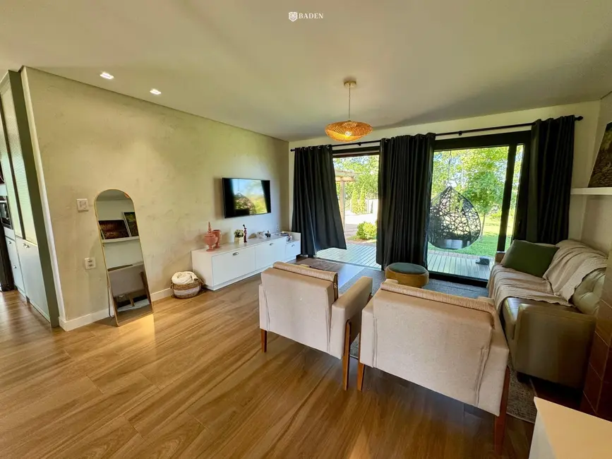 Foto 3 de Chácara com 3 quartos à venda, 190m2 em Santa Cruz Do Sul - RS
