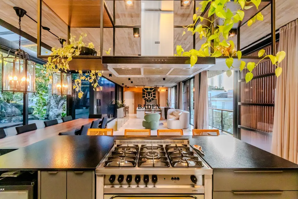 Foto 1 de Casa de Condomínio com 4 quartos à venda, 438m2 em Barra, Balneario Camboriu - SC