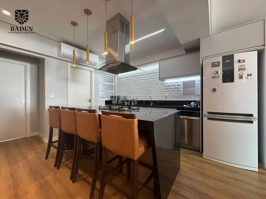 Foto 6 de Apartamento com 3 quartos à venda, 110m2 em Balneario Camboriu - SC