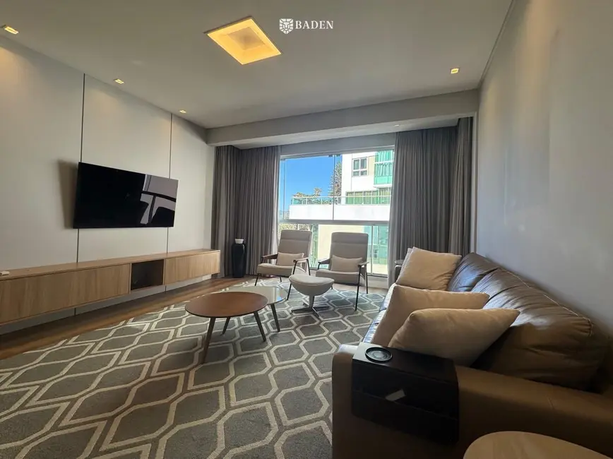Foto 2 de Apartamento com 3 quartos à venda, 110m2 em Centro, Balneario Camboriu - SC