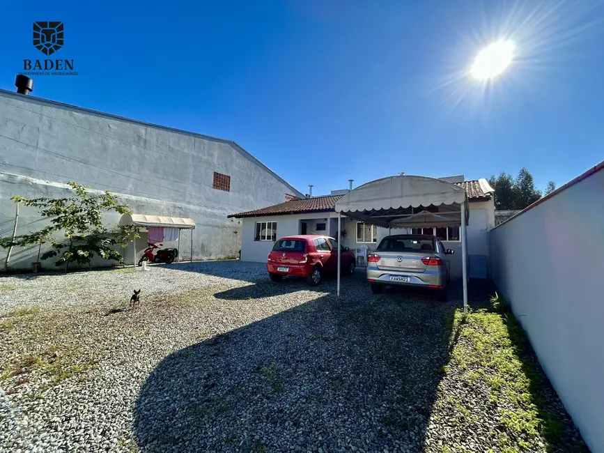 Foto 2 de Terreno / Lote à venda, 300m2 em Camboriu - SC