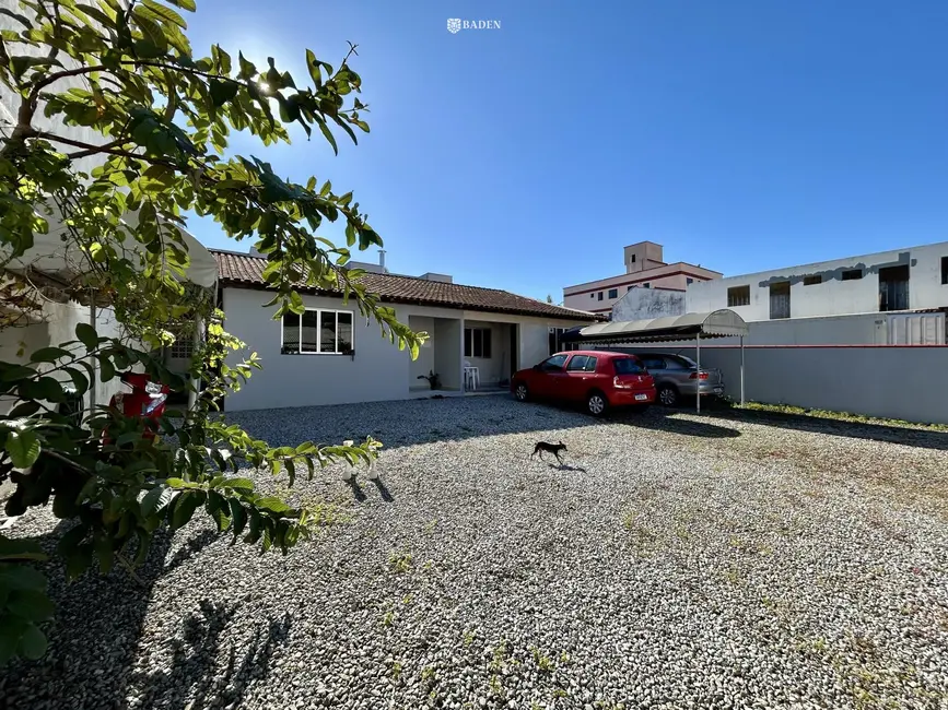 Foto 4 de Terreno / Lote à venda, 300m2 em Camboriu - SC