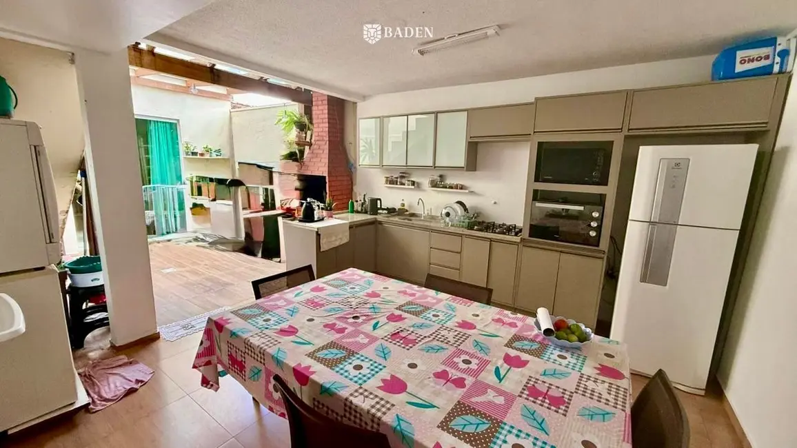 Foto 9 de Casa com 3 quartos à venda, 100m2 em Santa Regina, Camboriu - SC