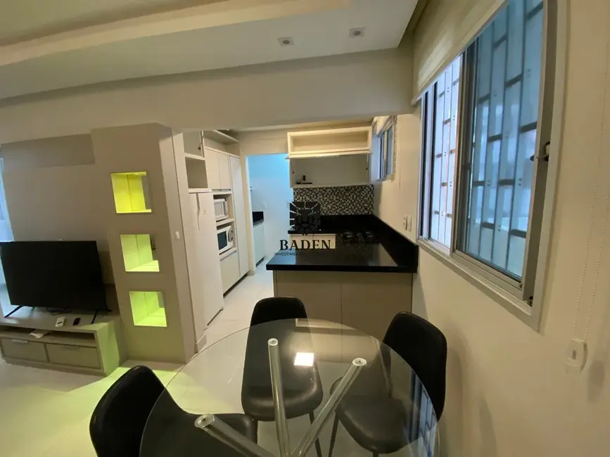 Foto 2 de Apartamento com 2 quartos para alugar, 60m2 em Centro, Balneario Camboriu - SC