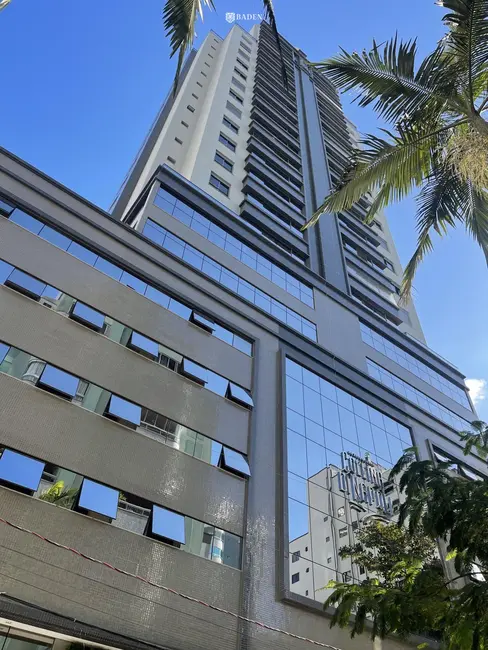 Foto 1 de Apartamento com 3 quartos à venda, 130m2 em Centro, Balneario Camboriu - SC