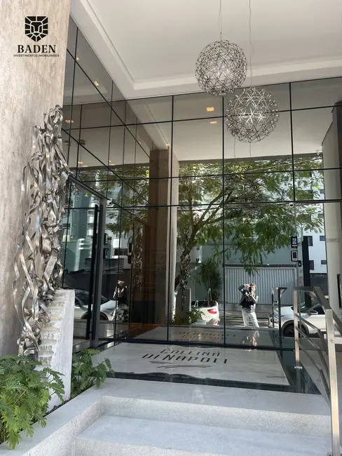 Apartamento com 3 quartos à venda, 130m2 em Centro, Balneario Camboriu - SC - imagem 2 Foto 2 de Apartamento com 3 quartos à venda, 130m2 em Centro, Balneario Camboriu - SC