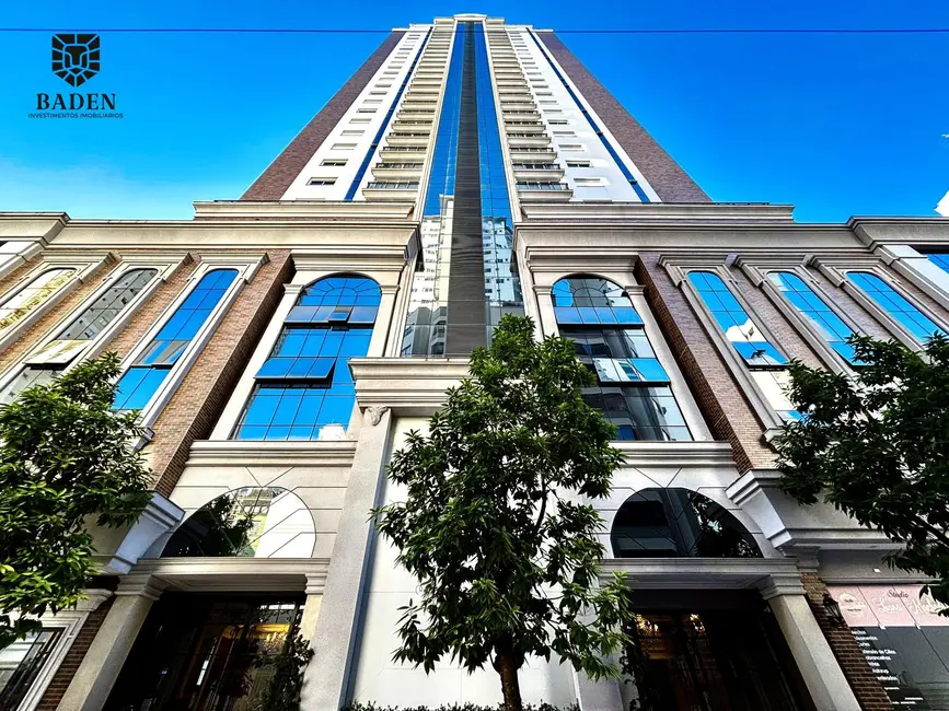 Foto 1 de Apartamento com 3 quartos para alugar, 118m2 em Centro, Balneario Camboriu - SC