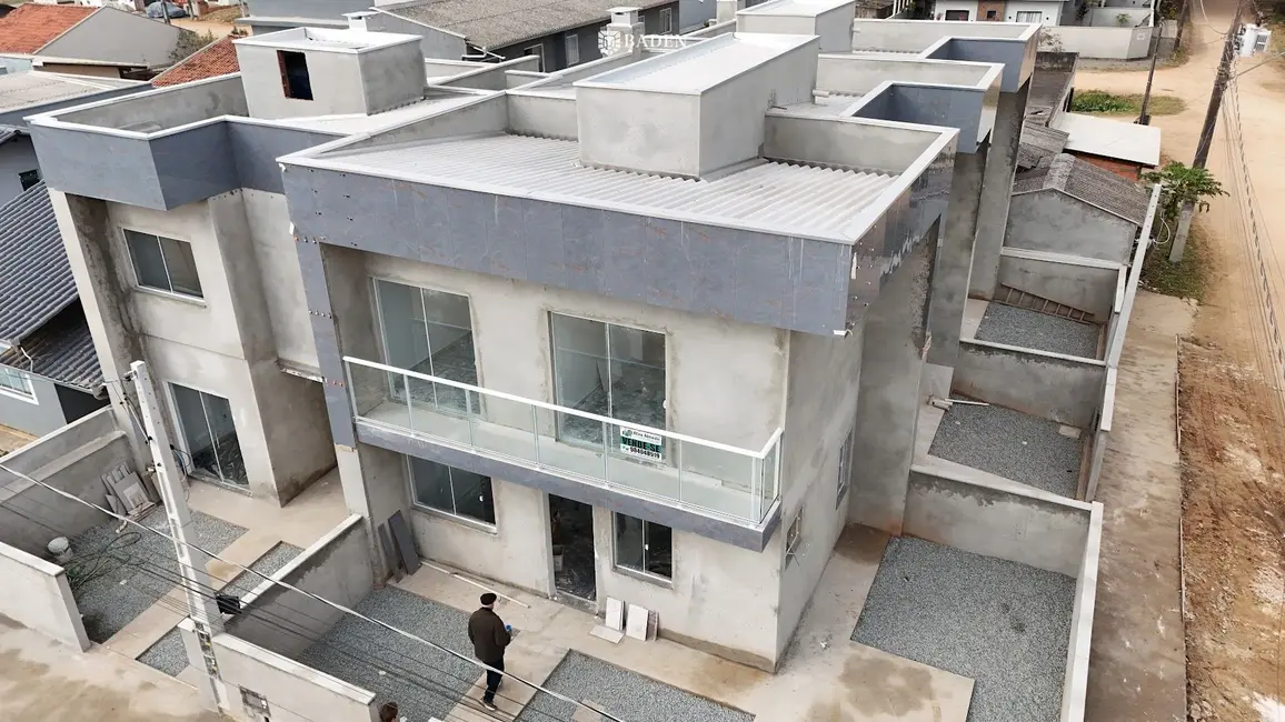 Foto 1 de Casa com 2 quartos à venda, 66m2 em Barra Velha - SC