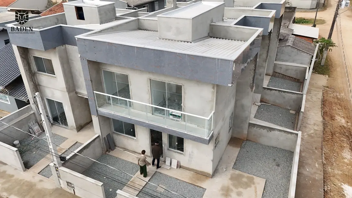 Foto 2 de Casa com 2 quartos à venda, 66m2 em Barra Velha - SC