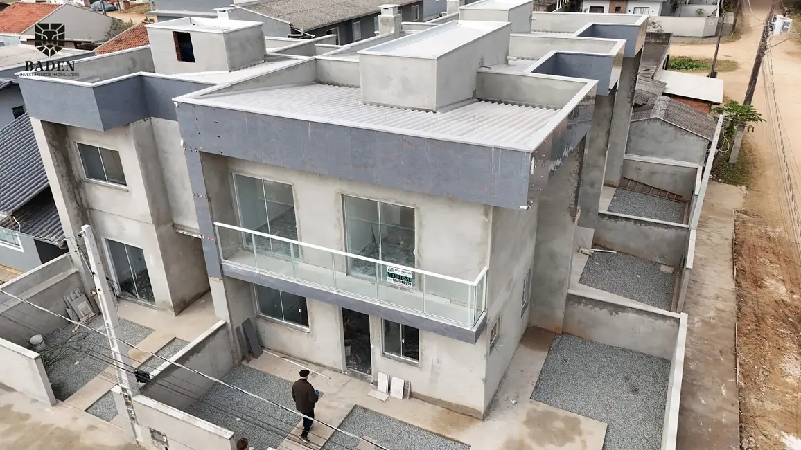 Foto 1 de Casa com 2 quartos à venda, 66m2 em Barra Velha - SC