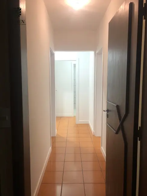 Apartamento com 3 quartos para alugar, 110m2 em Centro, Balneario Camboriu - SC - imagem 4 Foto 4 de Apartamento com 3 quartos para alugar, 110m2 em Centro, Balneario Camboriu - SC