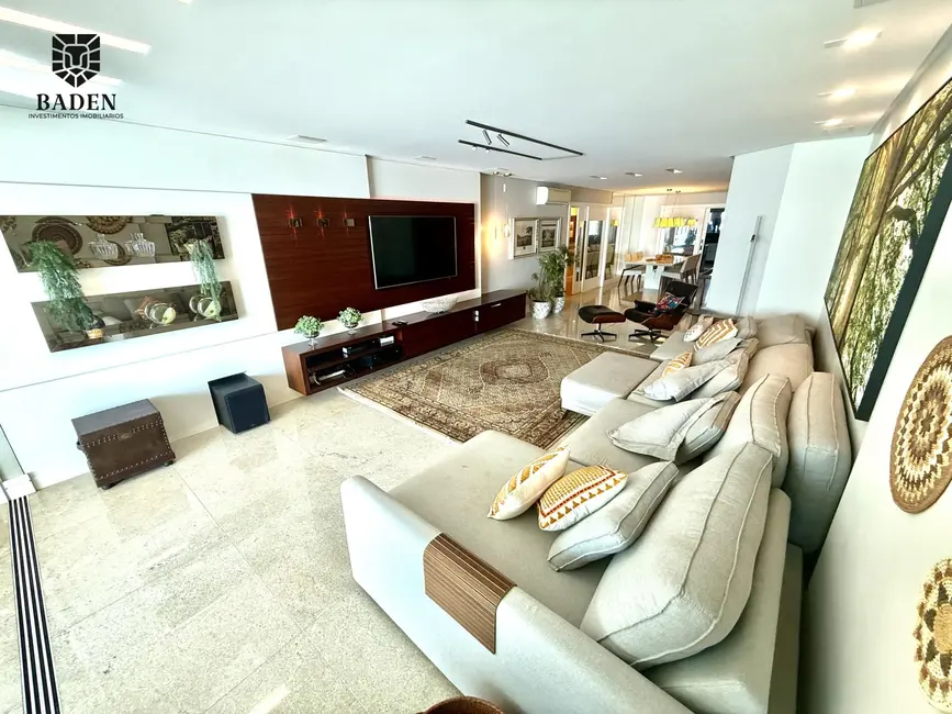 Apartamento com 4 quartos para alugar, 236m2 em Balneario Camboriu - SC - imagem 7 Foto 7 de Apartamento com 4 quartos para alugar, 236m2 em Balneario Camboriu - SC