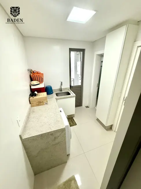 Apartamento com 3 quartos à venda, 159m2 em Centro, Balneario Camboriu - SC - imagem 3 Foto 3 de Apartamento com 3 quartos à venda, 159m2 em Centro, Balneario Camboriu - SC