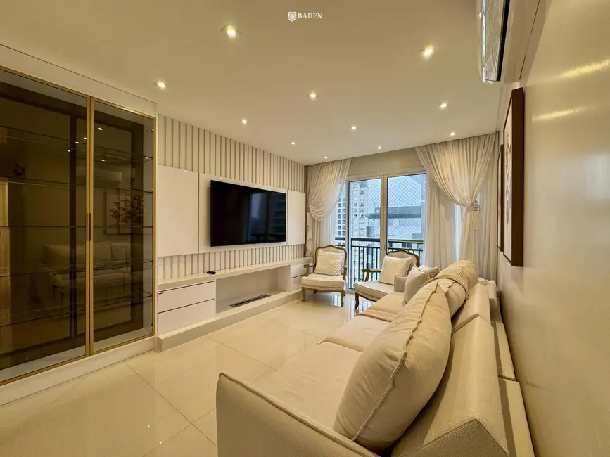 Apartamento com 3 quartos à venda, 118m2 em Centro, Balneario Camboriu - SC - imagem 2 Foto 2 de Apartamento com 3 quartos à venda, 118m2 em Centro, Balneario Camboriu - SC