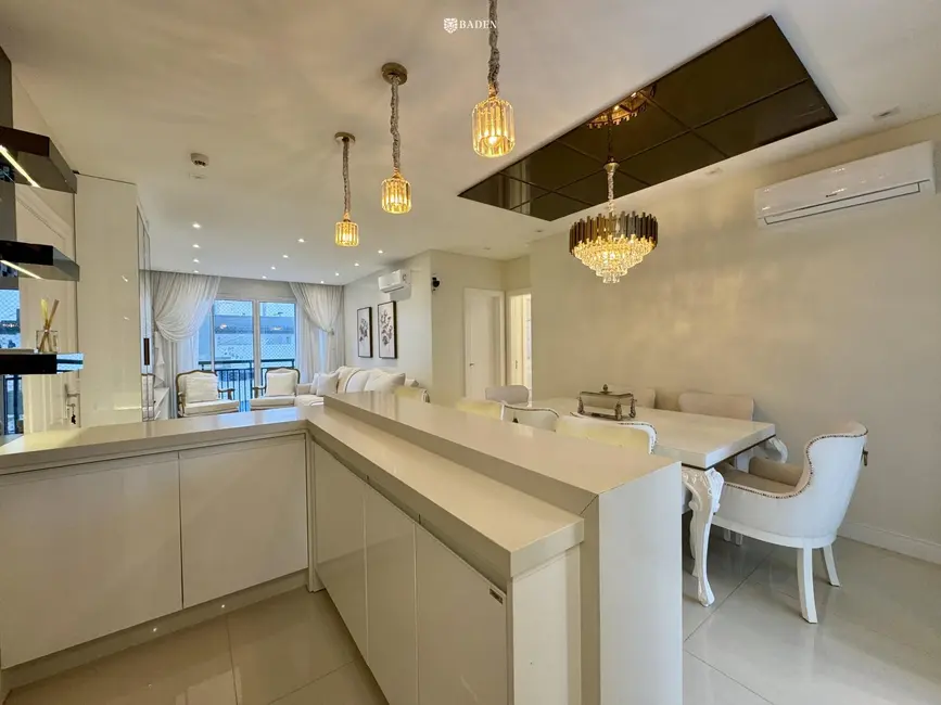 Apartamento com 3 quartos à venda, 118m2 em Centro, Balneario Camboriu - SC - imagem 7 Foto 7 de Apartamento com 3 quartos à venda, 118m2 em Centro, Balneario Camboriu - SC