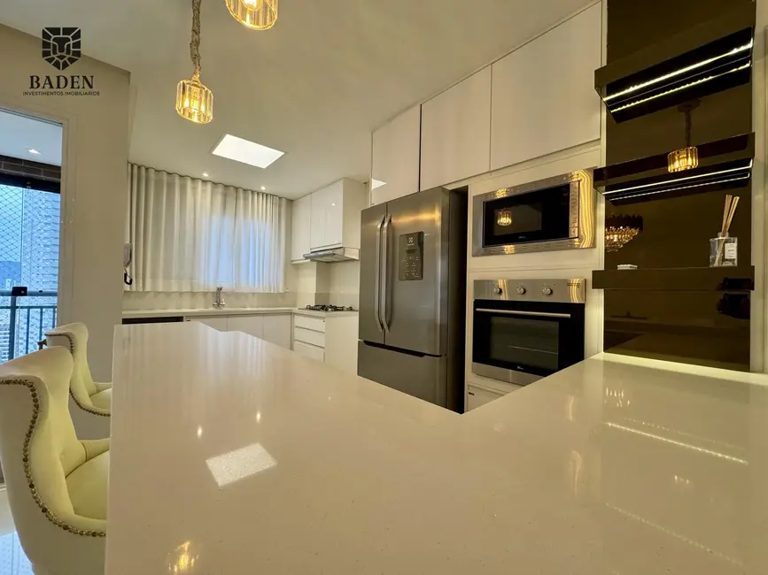 Apartamento com 3 quartos à venda, 118m2 em Centro, Balneario Camboriu - SC - imagem 8 Foto 8 de Apartamento com 3 quartos à venda, 118m2 em Centro, Balneario Camboriu - SC