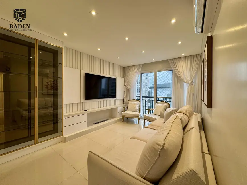 Apartamento com 3 quartos à venda, 118m2 em Centro, Balneario Camboriu - SC - imagem 2 Foto 2 de Apartamento com 3 quartos à venda, 118m2 em Centro, Balneario Camboriu - SC