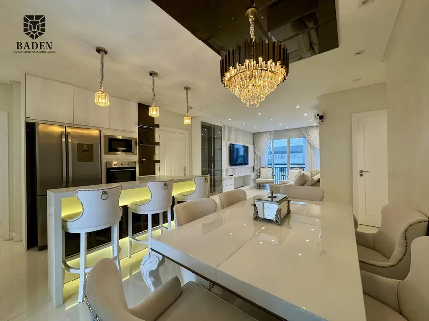 Apartamento com 3 quartos à venda, 118m2 em Centro, Balneario Camboriu - SC - imagem 5 Foto 5 de Apartamento com 3 quartos à venda, 118m2 em Centro, Balneario Camboriu - SC